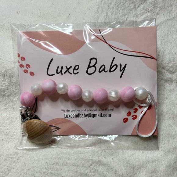 Pacifier Clip - Picture 1 of 1